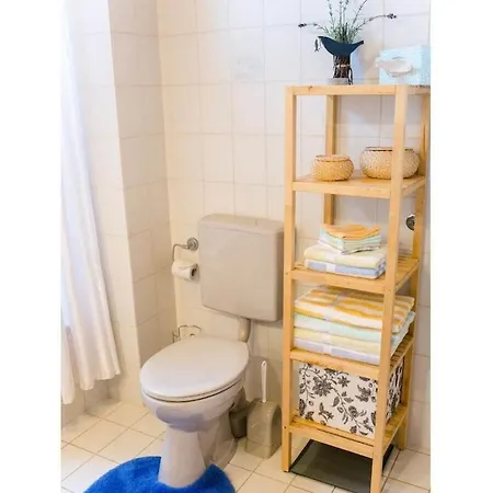 With 2 Bedrooms Vakantiehuis *